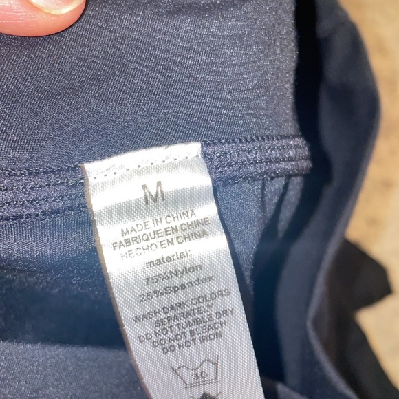 LeggingsDONATeD - Picture 2 of 2